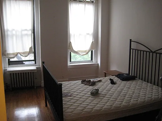 Rented by Magnone Real Estate | media 42