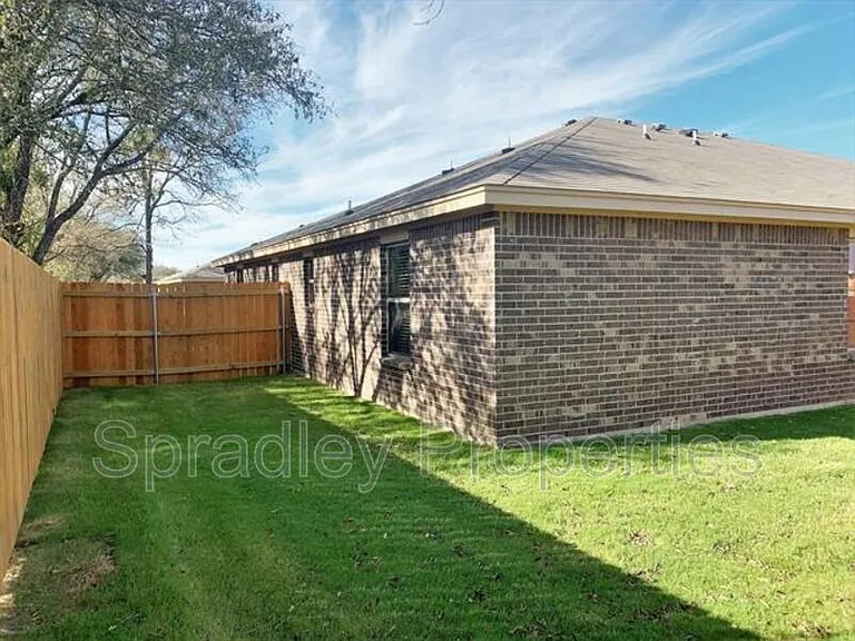 1518 Brazos Rd — Photo 18