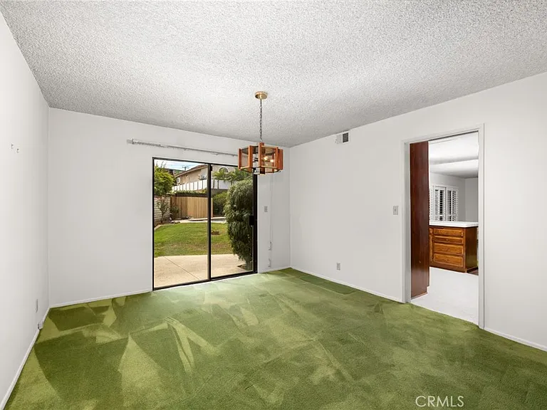 5 Carol Pine Ln — Photo 13