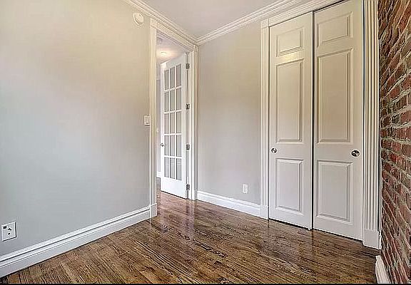 5th image of 220 E 13th St #2A