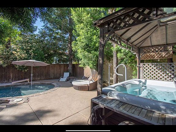 5th image of 5105 De La Rosa Dr