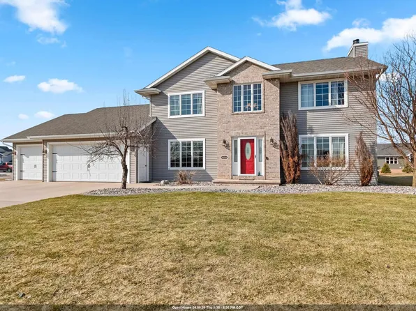 W5054 Birchwood Dr, Sherwood, WI 54169