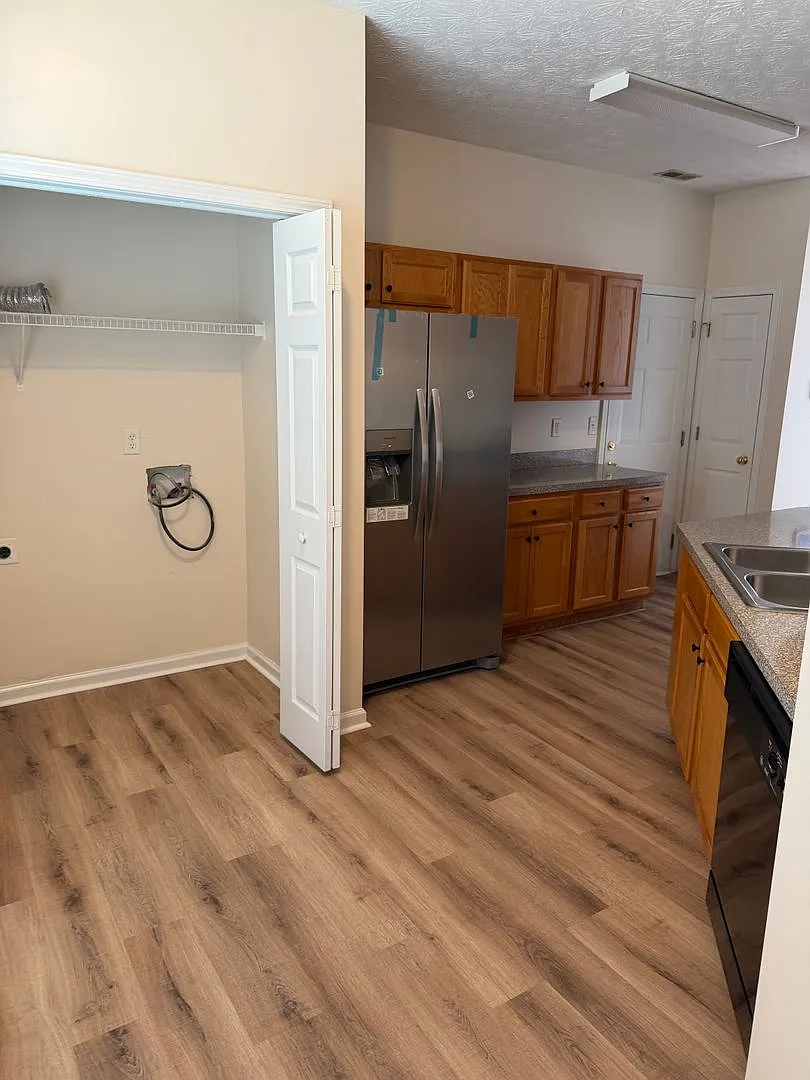 3/2 Ranch New Flooring and Paint — Photo 4