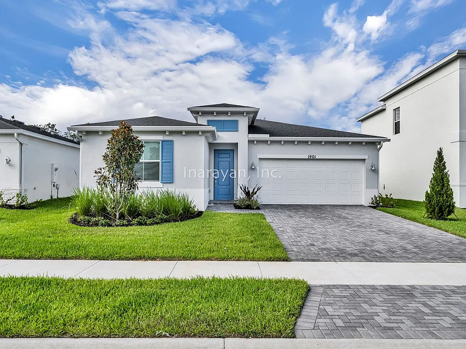 1901 Marigold Trl NW