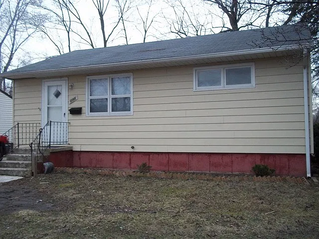 2609 N Lewis Ave photo 1