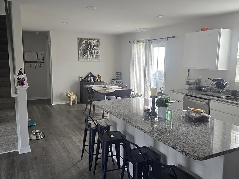 444 Lavatera Dr — Photo 5