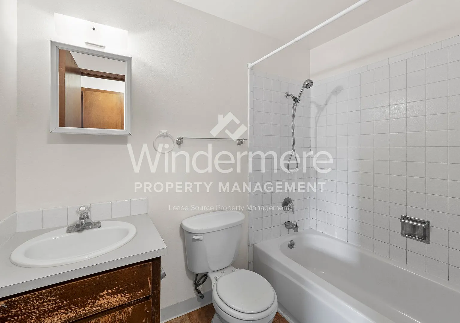 3005 S. Whipple Rd — Photo 4