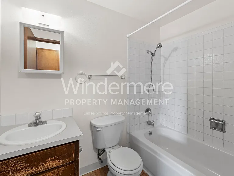 3005 S Whipple Rd — Photo 4