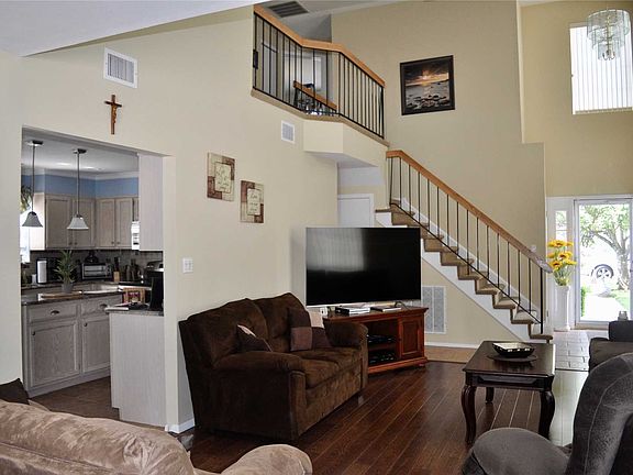 2nd image of 50 Colony Dr