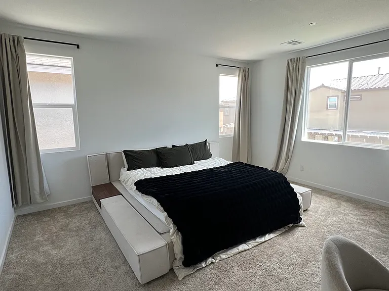 862 Camargo St — Photo 13