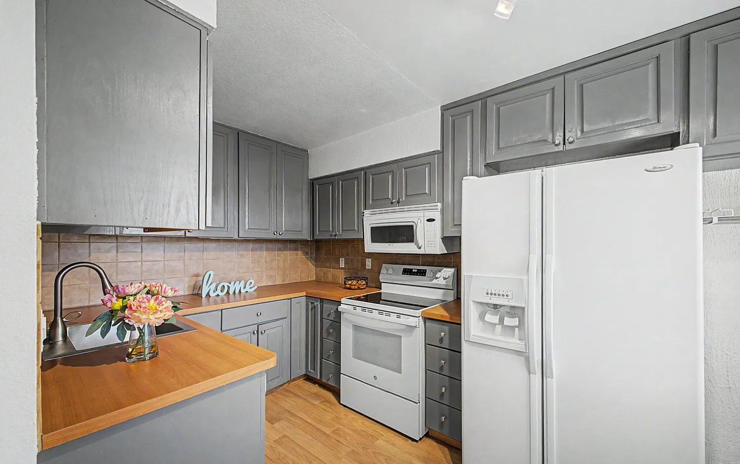 1 bed, 649 sqft, $1,375 — Photo 1
