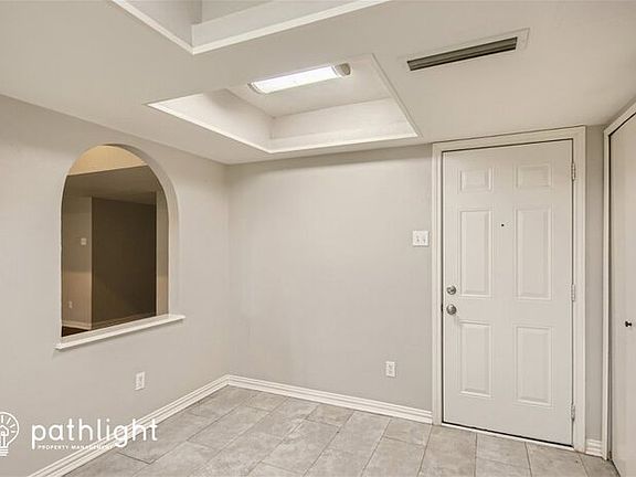 4th image of 333 Clearfield Dr