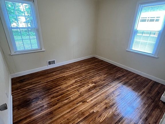 5th image of 3101 Napoleon St