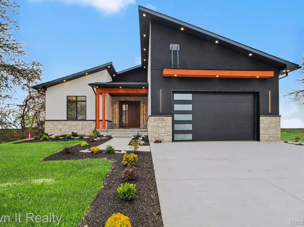 2020 Edgewater St, Monroe, MI 48162