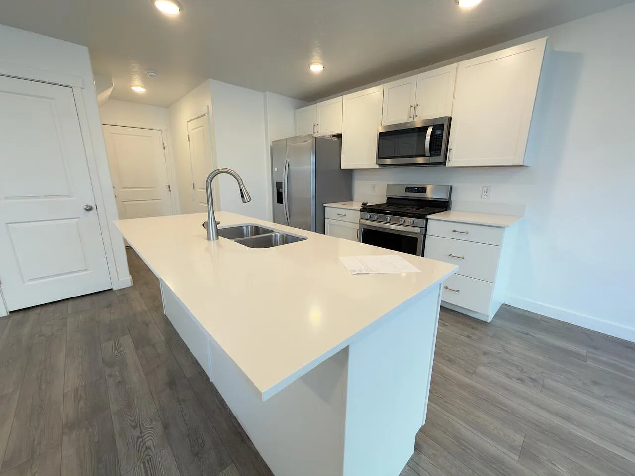 223 N Pier Court — Photo 3