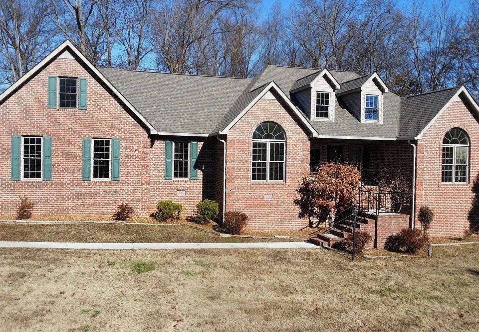 1st image of 281 Holly Dr
