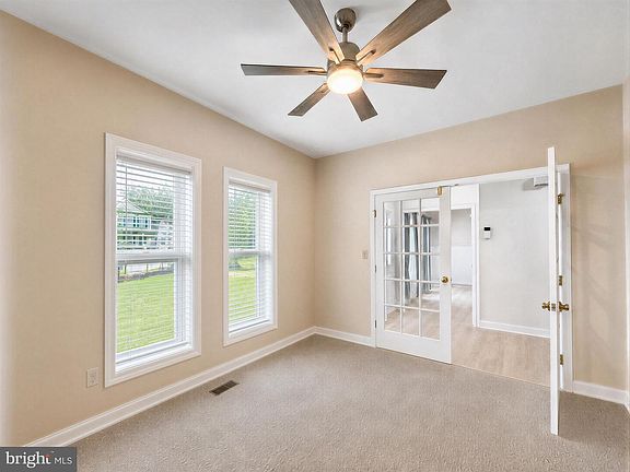 4th image of 22393 Deerpath Ct