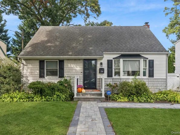 214 Elsie Avenue, Merrick, NY 11566