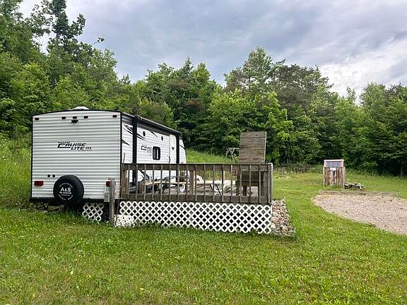 3rd image of 11490 Jewell Rd