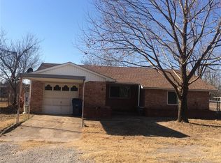 803 N Elm St, Konawa, OK 74849