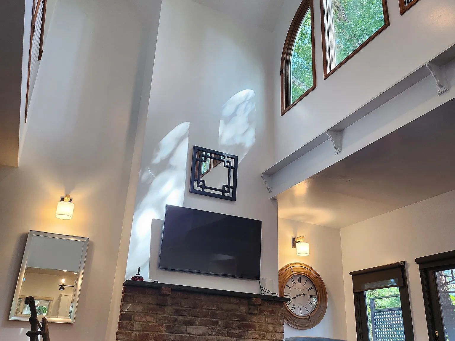 13928 Crest Hill Rd — Photo 4
