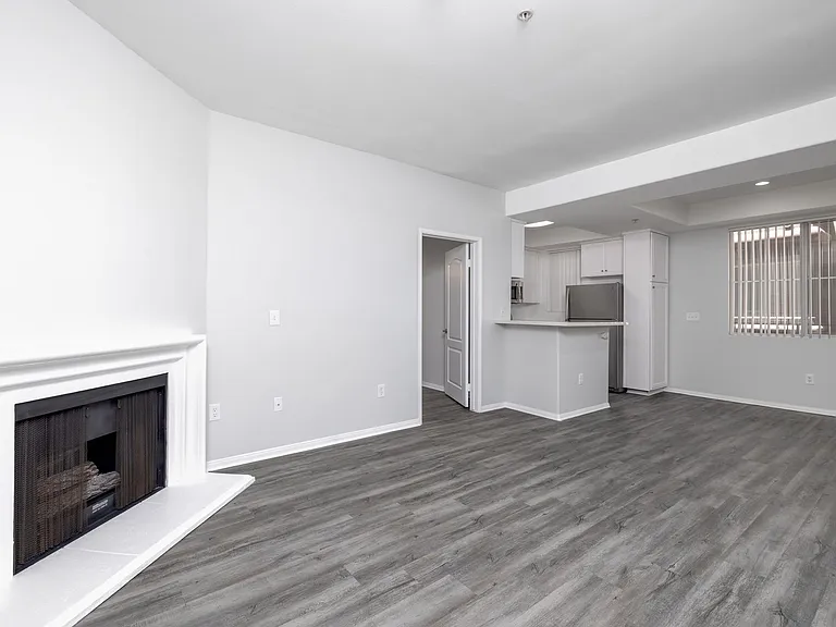 7044 Lanewood Ave — Photo 76