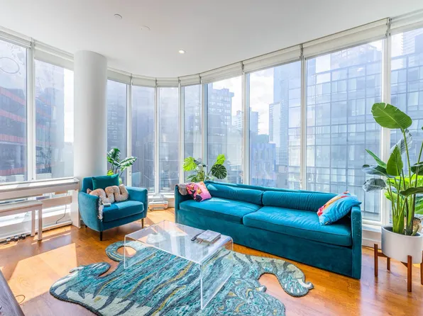 27-17 42nd Road image 8 of 43