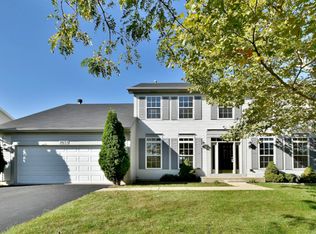 2635 Barrington Dr, Aurora, IL 60503