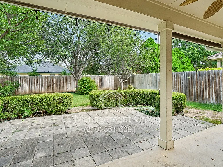 14343 Markham Gln — Photo 35