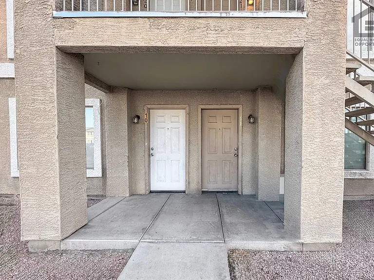 18017 N 40th Pl — Photo 4