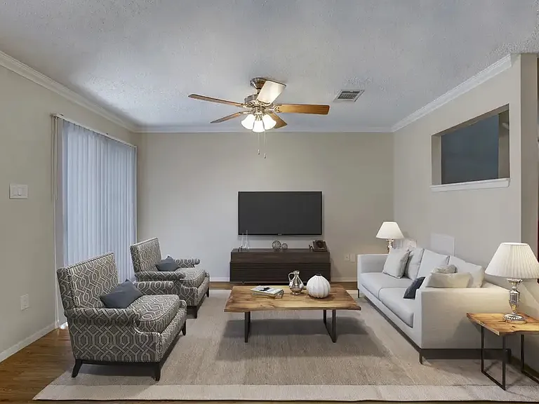 Autumn Chase Apartments — Photo 14