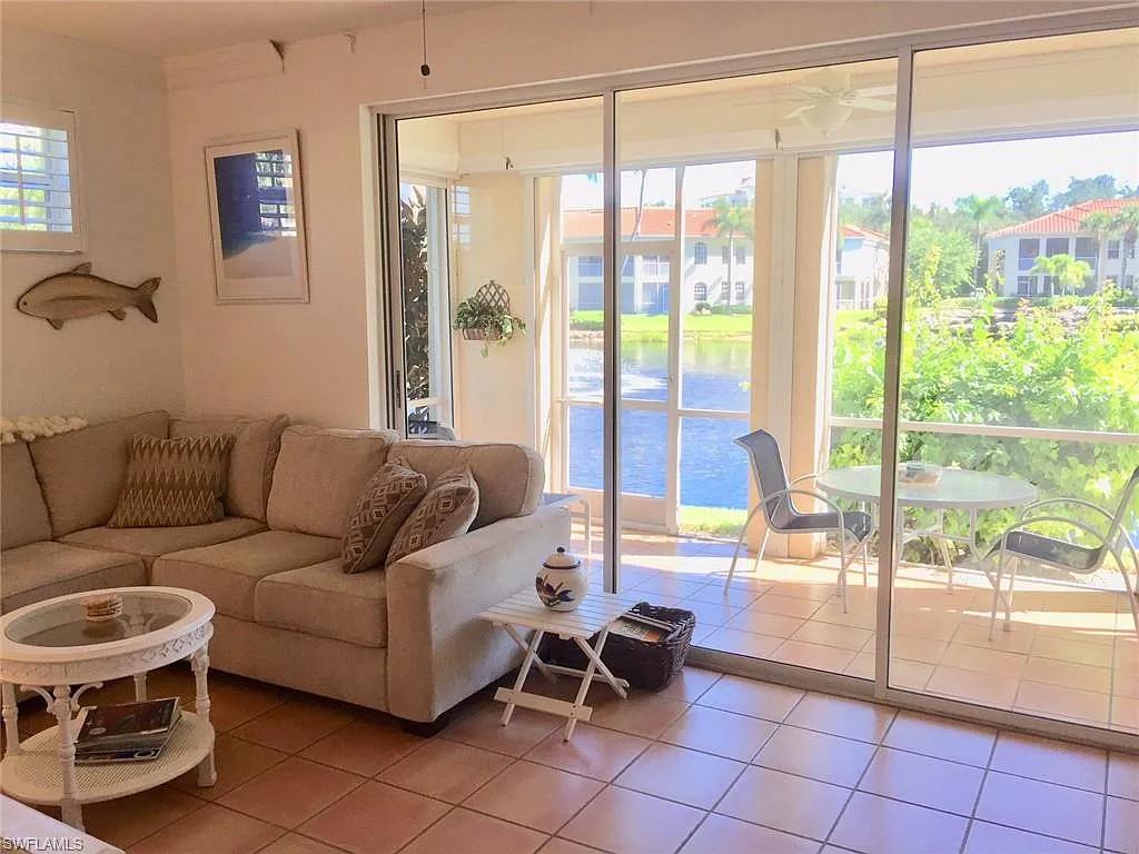 2 bed, 2.0 bath, 1389 sqft, $8,800 — Photo 2