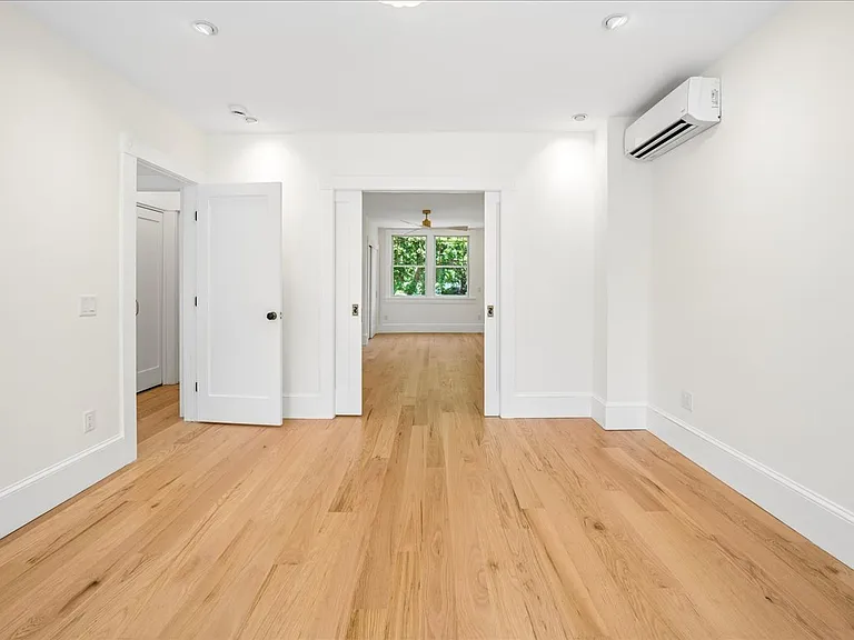 51 Main St #51 — Photo 27