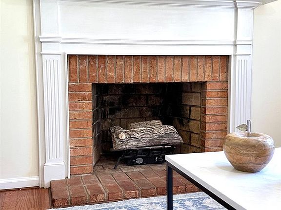 4th image of 174 Troy Ln