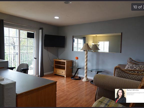 Loft area, desk space, couch, large TV, outdoor upstairs patio