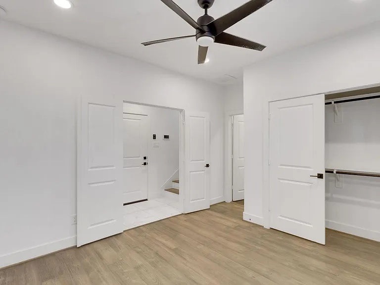 1526 Chestnut St — Photo 9
