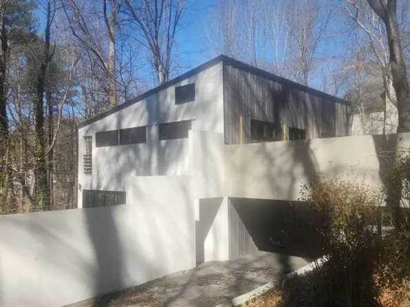 1153 Dawn View Ln NW, Atlanta, GA 30327