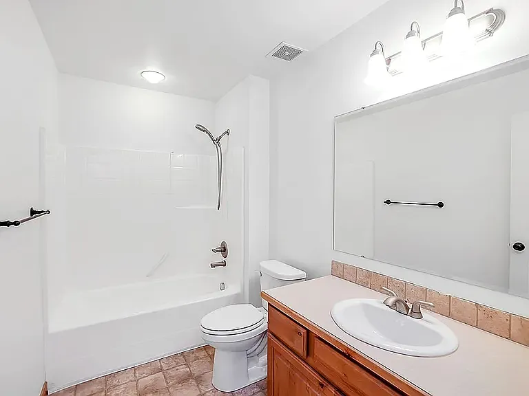 137 E Stibnite Ave — Photo 13
