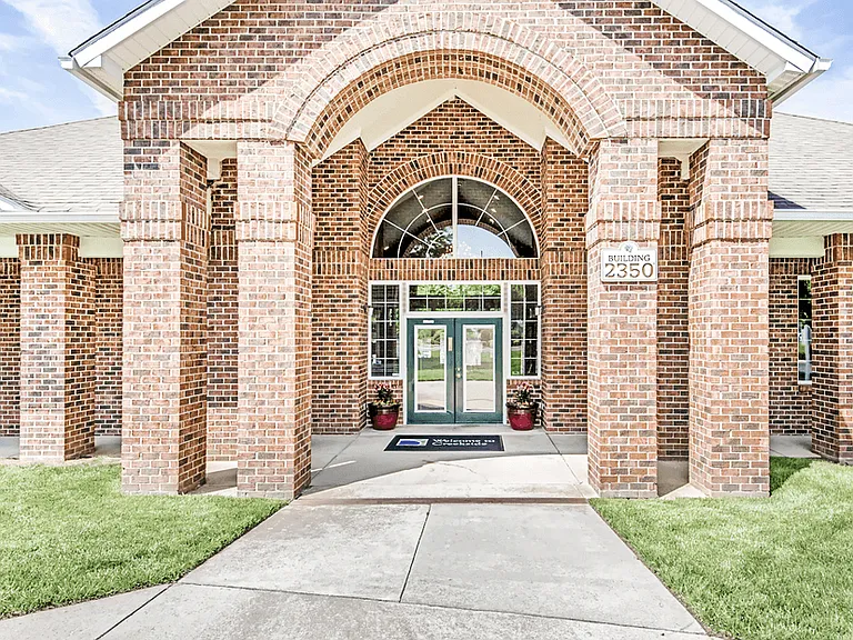 Creekside At Bellemeade Apartments — Photo 2