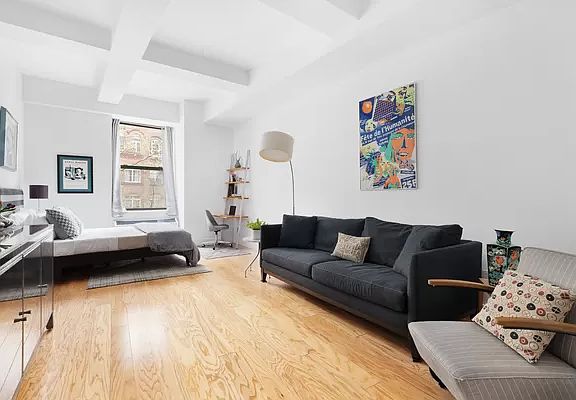 2nd image of 99 John St APT 624