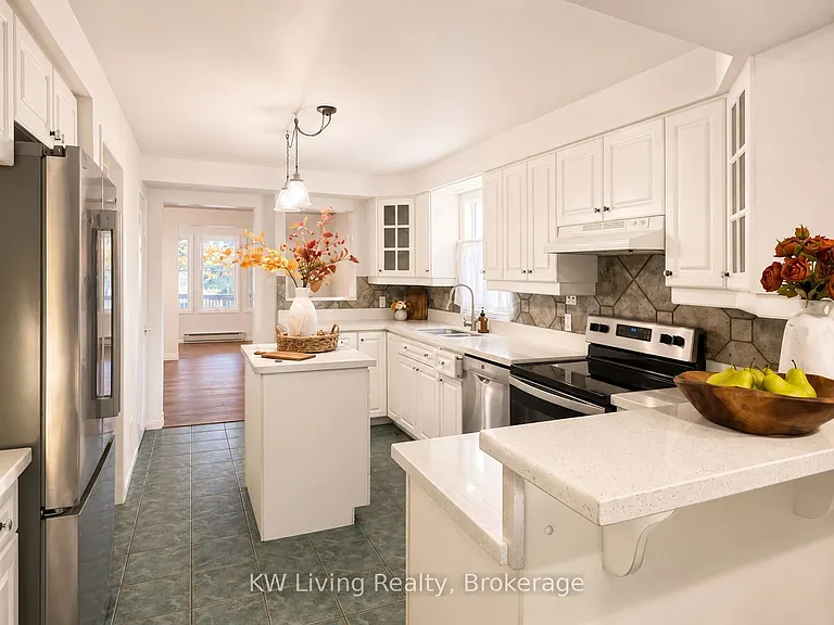 127 Lake Dr N — Photo 18