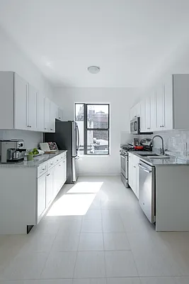 Rented by Thor Equities | media 6