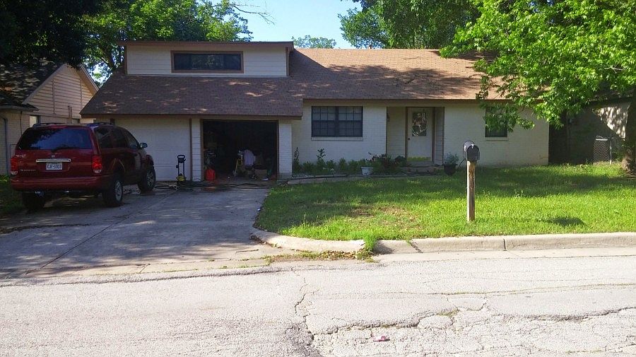 1st image of 1011 Darlene Ln