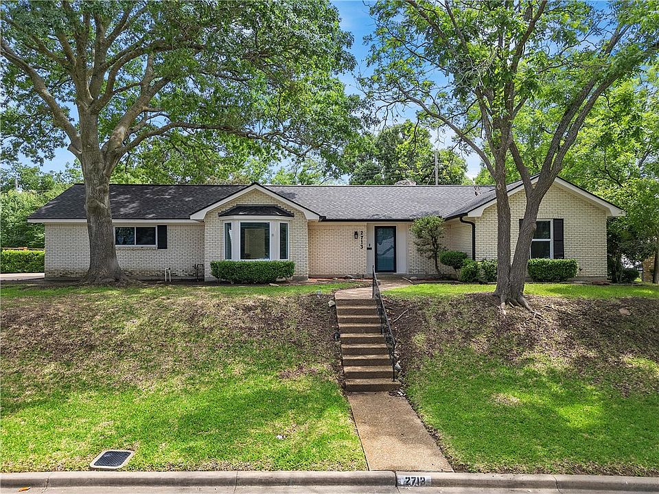 1st image of 2713 Westbury Cir