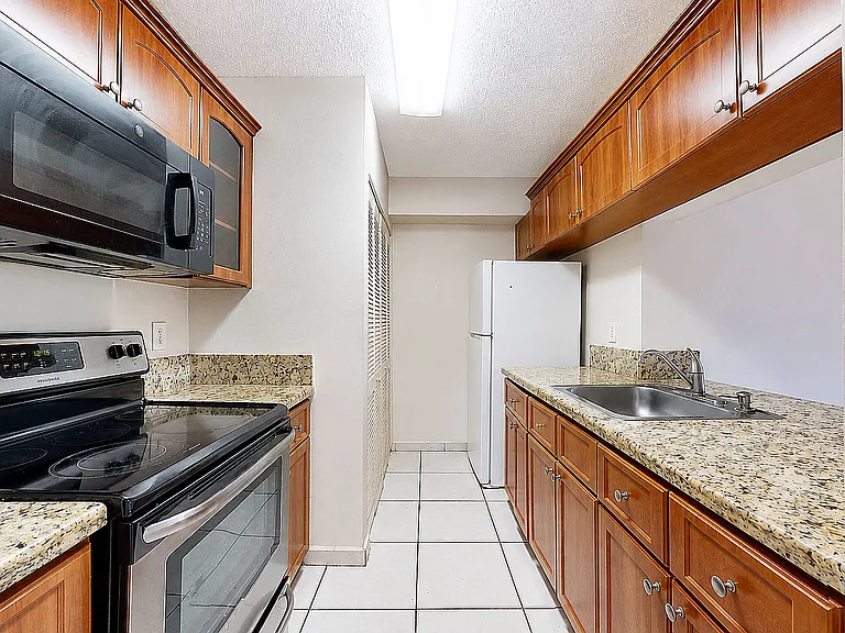 9732 Hammocks Blvd #102 — Photo 7