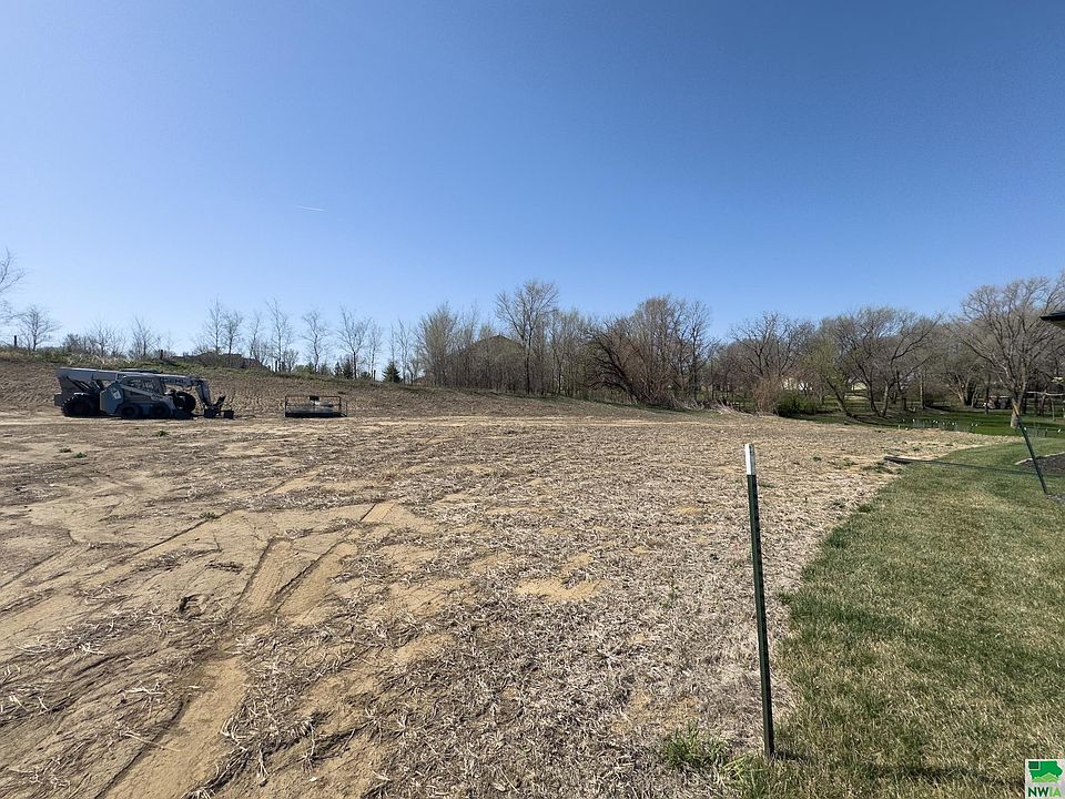 2nd image of 4589 Whitetail Ct