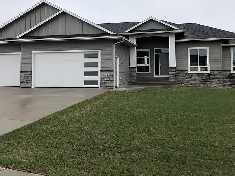 1st image of 2609 W Timber Oak Trl