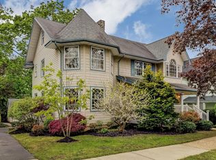 49 E Lincoln Ave, Atlantic Highlands, NJ 07716
