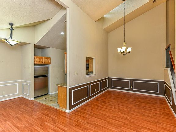 4th image of 3009 Everest Dr