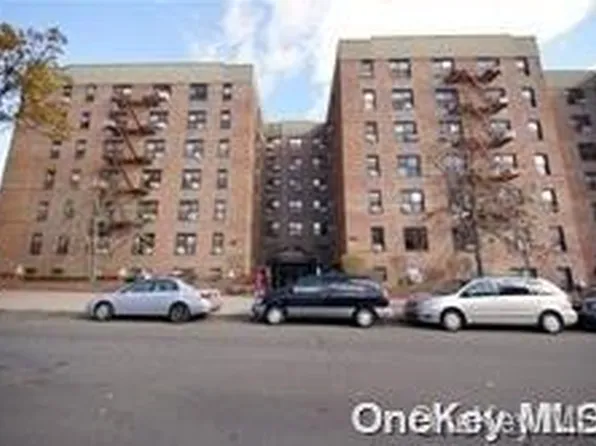 38-15 149th St #2J, Flushing, NY 11354